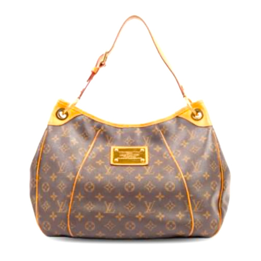 Louis Vuitton
Monogram Hobo Bag. Style Code: 0400018298577